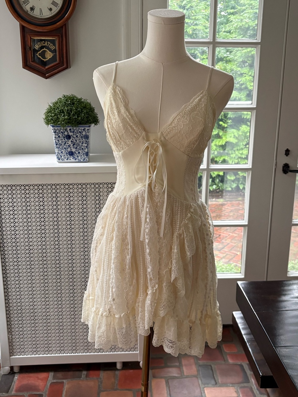 Lace Ivory Spaghetti-Strap Coquette Fairy Mini Dress Urban Outfitters Size Small
